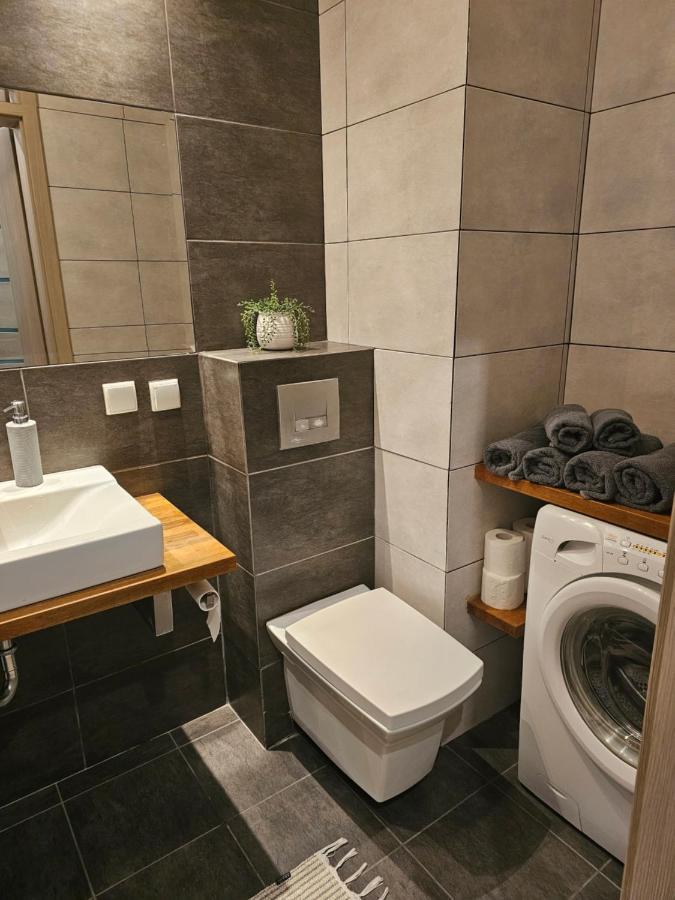Apartament Rodzinny - Calodobowe Zakwaterowanie, Bezplatny Parking Torun Exterior foto
